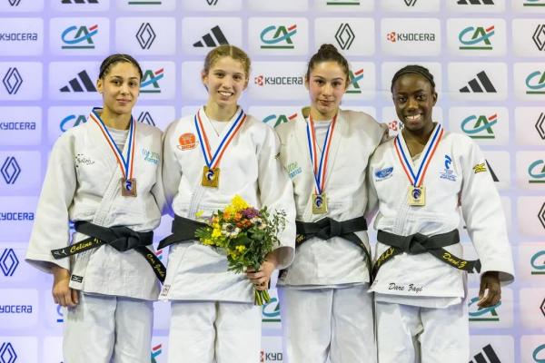 Podium nourane