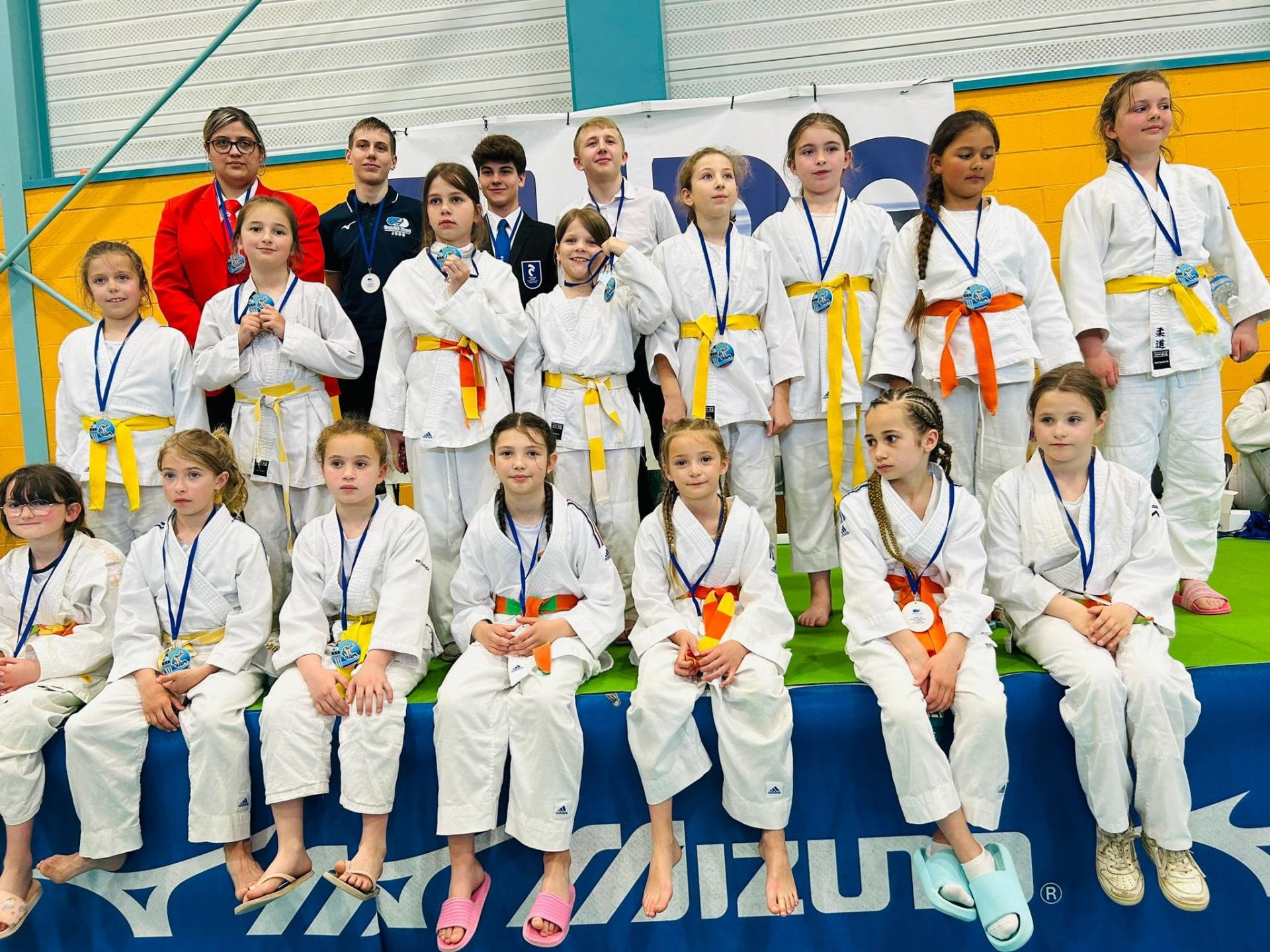 Podium poussines